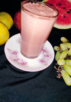 ওয়াটার মেলন স্মুথি (watermelon smoothie recipe in Bengali) রেসিপির প্রধান ছবি