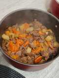 Refogado de legumes com carne bovina
