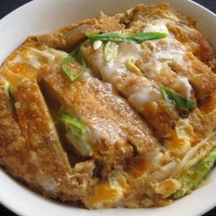 A picture of Katsu Don.