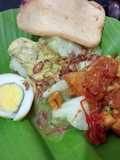 Lontong Opor Ayam Semarang Komplit