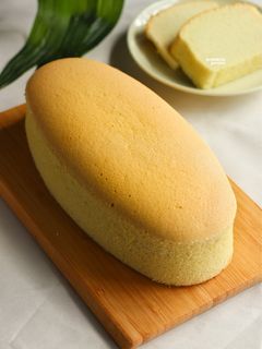 A picture of Pandan Cotton Sponge Cake.