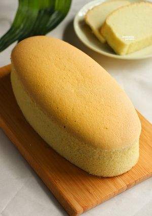 A picture of Pandan Cotton Sponge Cake.