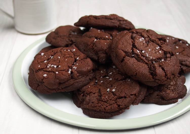 Recipe of Perfect Keto friendly Gluten-free chocolate chip cookies