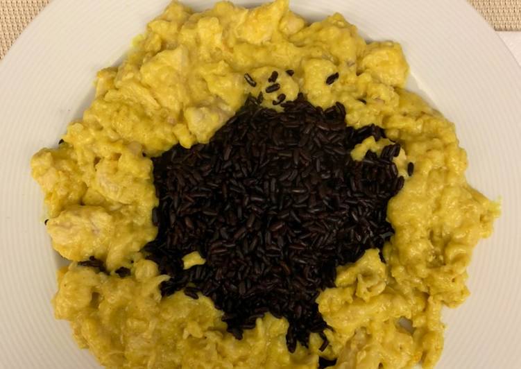 Pollo al curry con riso venere