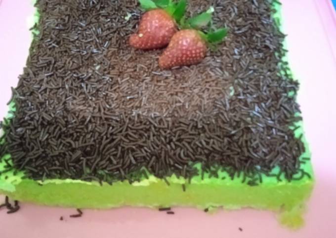 Bolu Pandan Coklat Stroberi