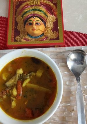 A picture of Bengali curry- Rosha/Bengali vegetable Stew.