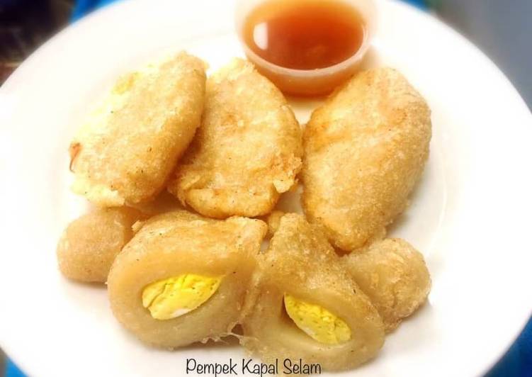 Pempek udang rebon