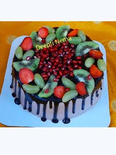 स्ट्रॉबेरी कीवी केक(Strawberry kiwi cake recipe in Hindi) रेसिपी मुख्य फोटो
