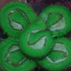 A picture of Bolu gulung pandan.