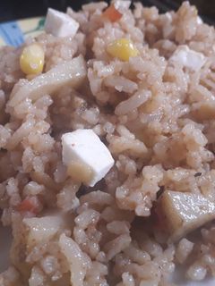 काॅर्न-टोफू हेल्दी बिर्याणी (corn tofu biryani recipe in marathi) रेसिपी चे मुख्य फोटो 