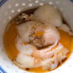 A picture of Malaysian Half Boiled egg.