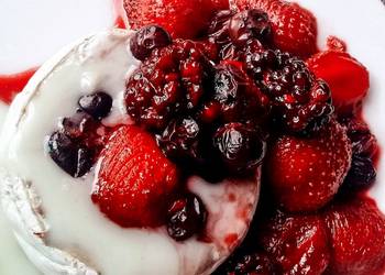 Best Recipe Baked Camembert with Red Wine and Berry Sauce Vegetarian Yummy Best Recipe Baked Camembert with Red Wine and Berry Sauce Vegetarian Yummy