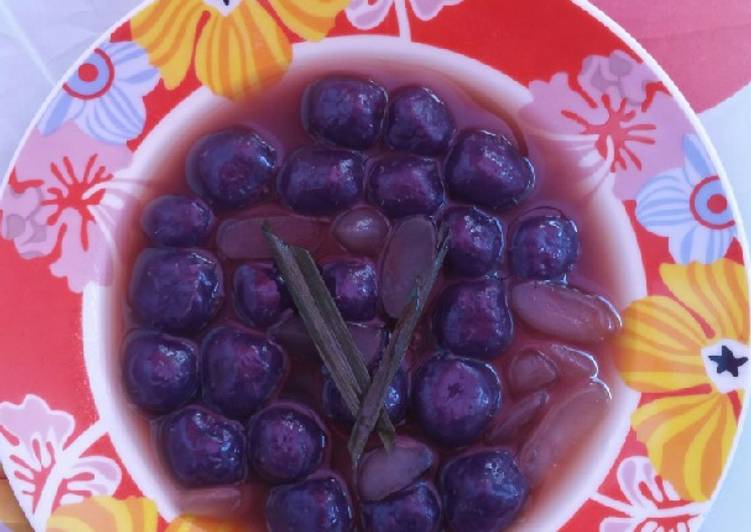 Kolak biji salak dari ubi ungu with kolangkaling