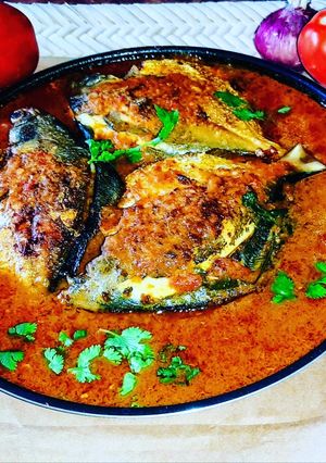 A picture of Pomfret Macher Jhal.