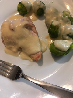 A picture of Cream sauce.