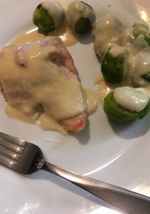 A picture of Cream sauce.
