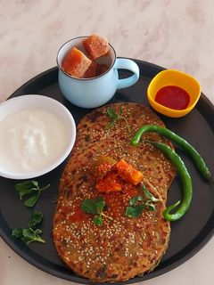 બાજરી મેથી નાં પરાઠા(bajri methi na paratha recipe in Gujarati) રેસીપી મુખ્ય ફોટો