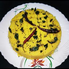 A picture of Rava/suji Dhokla.
