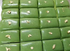 Gambar Kek Batik Matcha