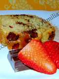 Plum cake con fresas y chocolate