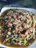 ผัดกะเพราไก่สับ (พริกแห้ง)