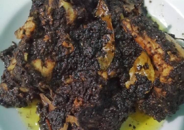 Resep Ayam bumbu item yang Enak Banget