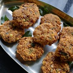 A picture of Masala vadai/Paruppu vadai.