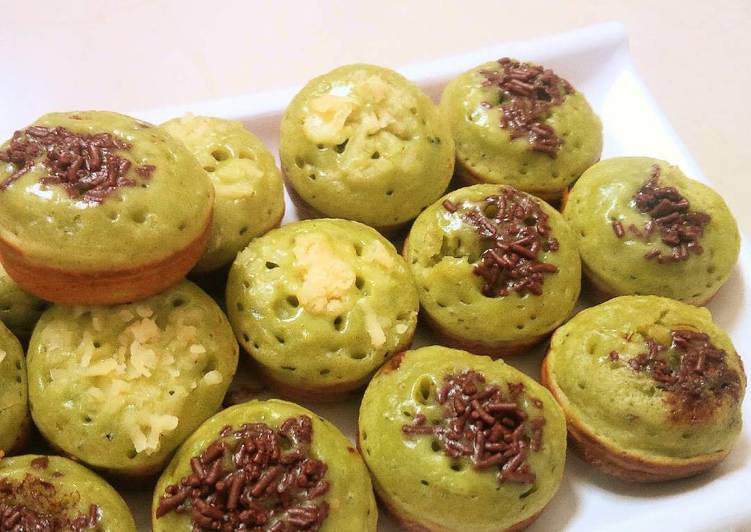 Cara Gampang Membuat Kue Cubit Green Tea(Matcha) empuk+Foto ^.^, Sempurna