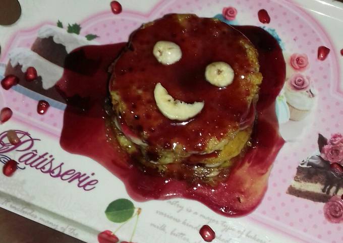 Banana pancake with pomegranate syrup Recipe