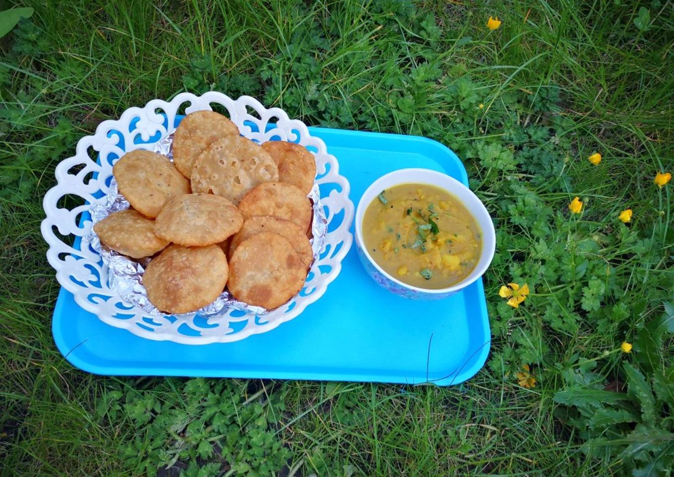 Daal kachori with tarkari