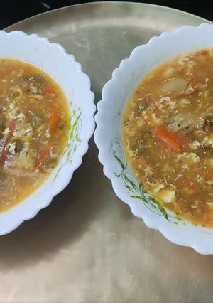 এগ এবং ভেজিটেবল স্যুপ (Egg & Vegetable Soup recipe in bengali) রেসিপির প্রধান ছবি