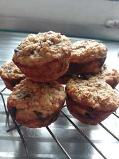 Una foto de Muffins de banana y avena sin azúcar 🍌🍌🍌