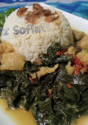 Foto resep Daun Singkong Rawon Sapi Pedas