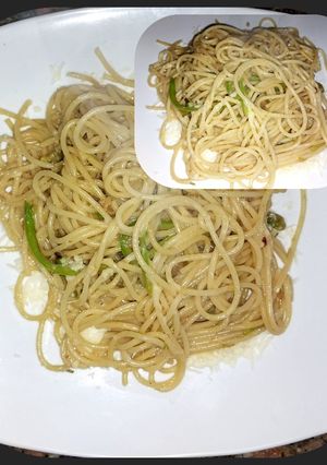 Una foto de Spaghetti con zucchini...🥒🍜🍜