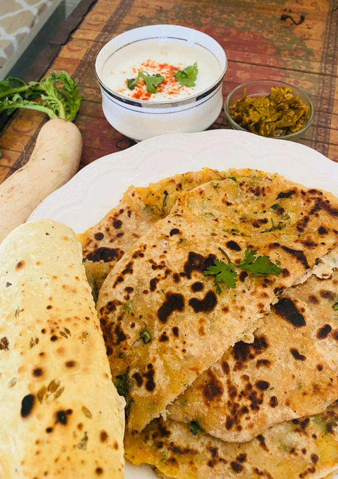 मूली का पराठा (mooli ka paratha recipe in Hindi) रेसिपी मुख्य फोटो
