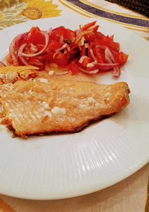 Una foto de Truchon asalmonado con salsa criolla ideal para pescados