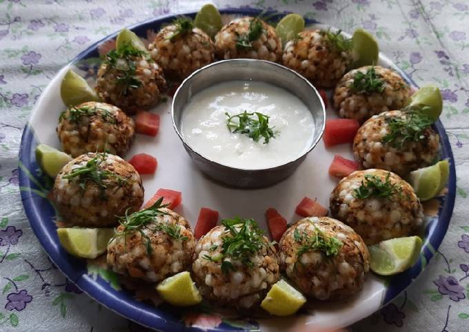 Recipe of Favorite Sabudana appe with curd