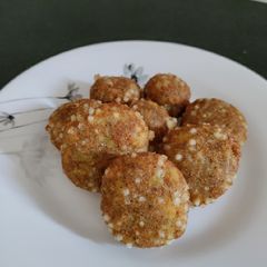A picture of Sabudana vada.