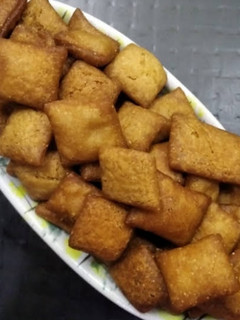 மைதா பிஸ்கட்(maida biscuit recipe in tamil) செய்முறை முக்கிய புகைப்படம்