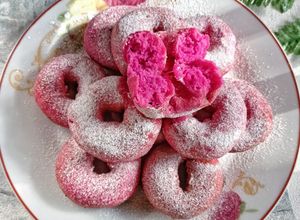 Foto resep Donat Buah Naga (Dragon Fruit Donut)