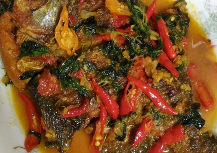 Mangut Bawal Daun Kemangi