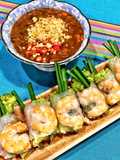 Broccoli Spring Rolls (Gỏi cuốn bông cải xanh)