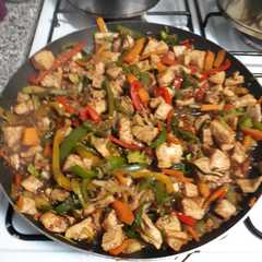 Una foto de Chop suey de pollo
