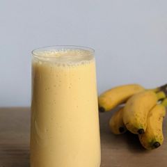 Banana milkshake A picture of Banana milkshake.