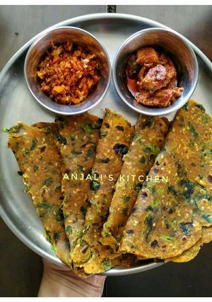 मराठवाडा फेमस धपाटे (dhapate recipe in marathi) रेसिपी चे मुख्य फोटो 