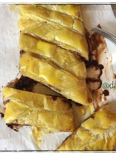 Foto resep Banana Chococheese Strudel #KamisManis