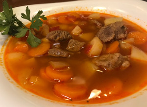Gulyásleves recept fotója