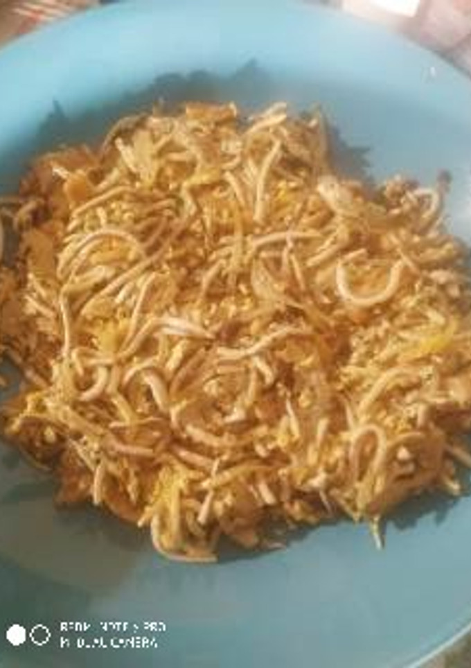 Una foto de Revuelto de setas con gulas