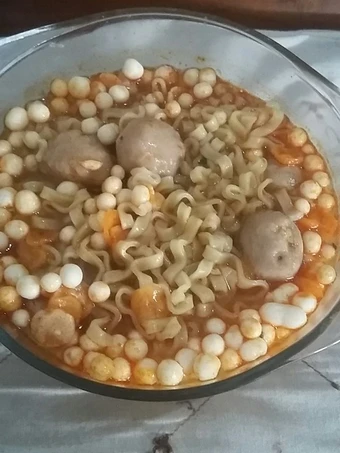 Cara Mudah Membuat Resep Mi kuah bakso rasa seblak jeletot dengan toping pilus tik tak yang Bikin Ngiler Anti Ribet, Bisa Manjain Lidah