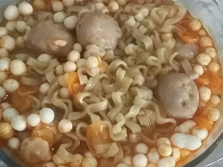 Cara Mudah Membuat Resep Mi kuah bakso rasa seblak jeletot dengan toping pilus tik tak yang Bikin Ngiler Anti Ribet, Bisa Manjain Lidah